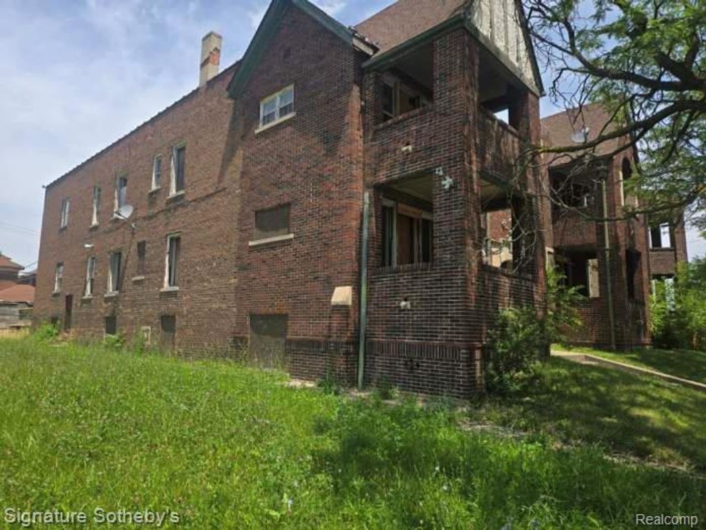 3760 W Chicago, Detroit, MI 48206