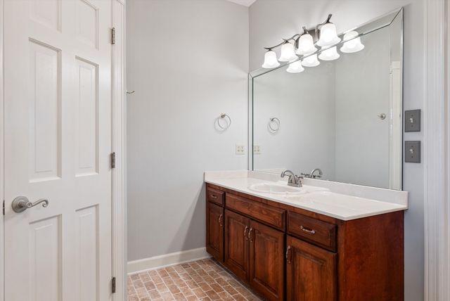 2132 Neelys Bend Rd, Madison, TN 37115