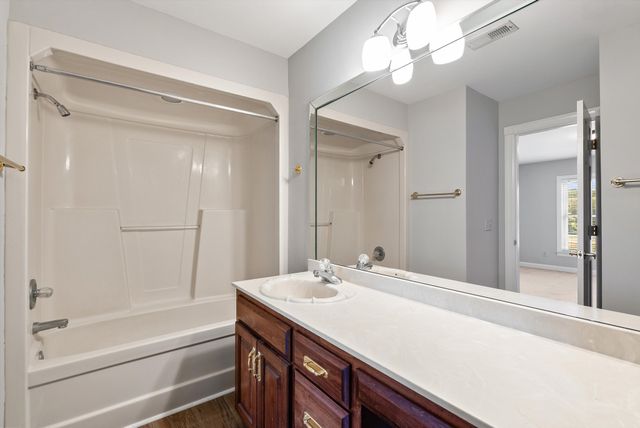 2132 Neelys Bend Rd, Madison, TN 37115