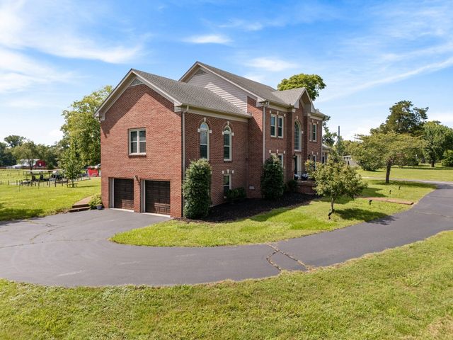 2132 Neelys Bend Rd, Madison, TN 37115