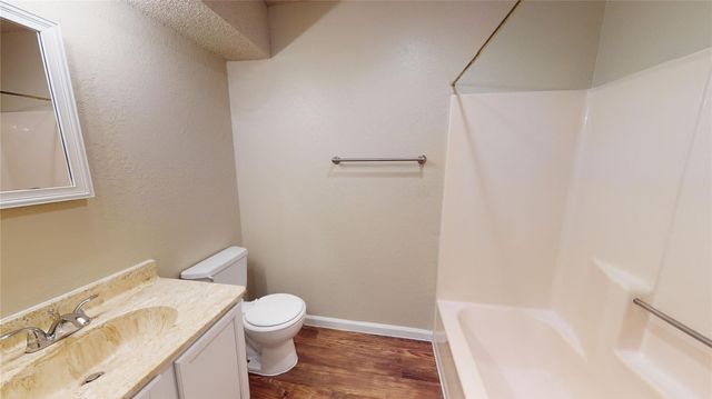 218 Renfro Street A, Grand Prairie, TX 75051
