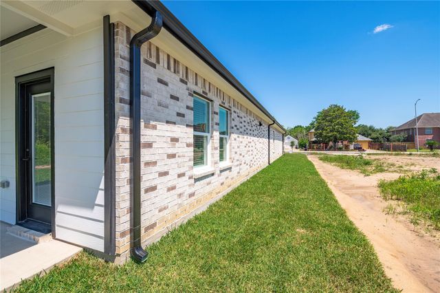 8310 Swiftwater Lane, Houston, TX 77075