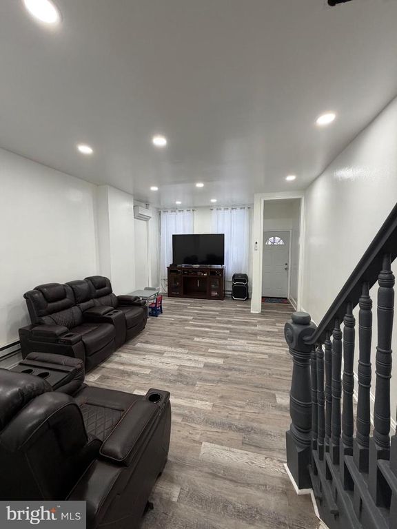 2019 E ELKHART ST, Philadelphia, PA 19134