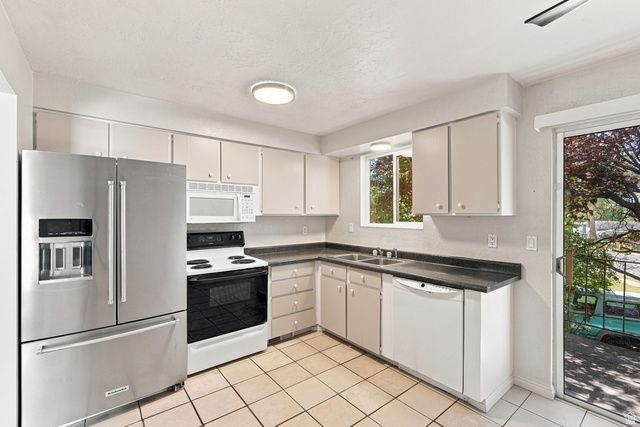 111 W 400 S, Kaysville, UT 84037