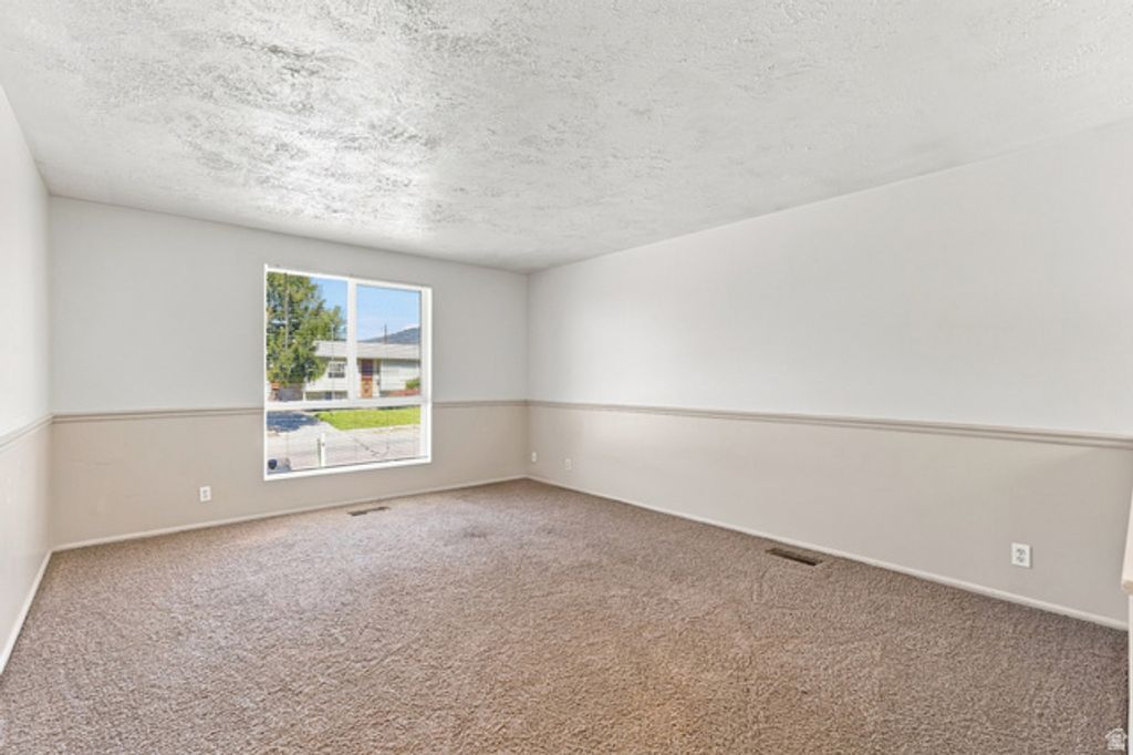 111 W 400 S, Kaysville, UT 84037 — photo 3