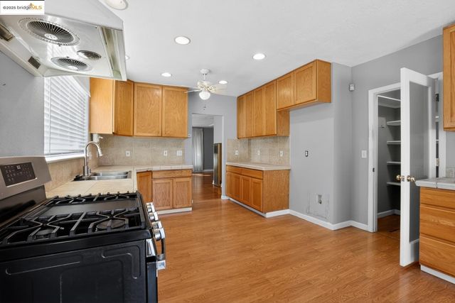 380 N 11th ST, San Jose, CA 95112