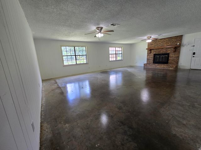 148 BRENTWOOD DRIVE, Leesville, LA 71446