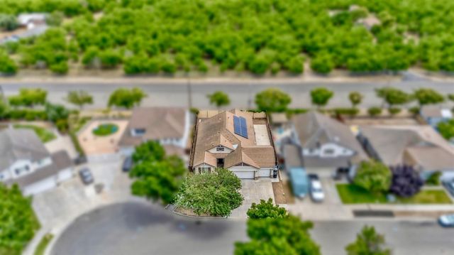 1720 Somersby Ln, Ceres, CA 95307