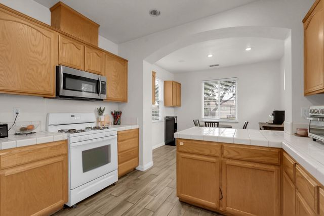 1720 Somersby Ln, Ceres, CA 95307