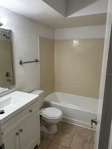 5152 CONROY ROAD 1316, Orlando, FL 32811