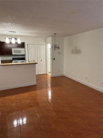 5152 CONROY ROAD 1316, Orlando, FL 32811