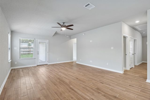 1563 Zion DR, New Braunfels, TX 78132