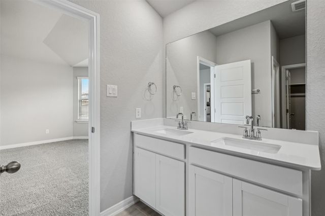 1563 Zion DR, New Braunfels, TX 78132