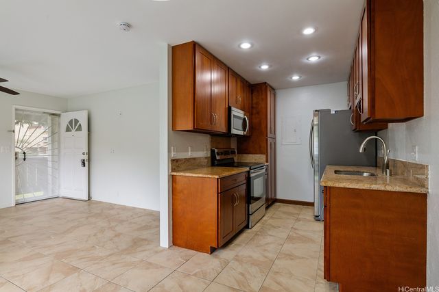 46-1062 Emepela Way 8S, Kaneohe, HI 96744