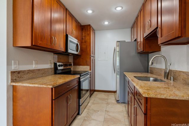 46-1062 Emepela Way 8S, Kaneohe, HI 96744