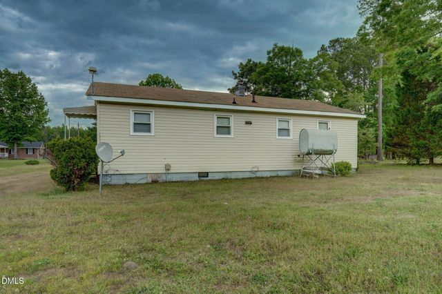 9932 Straight Gate Road, Whitakers, NC 27891