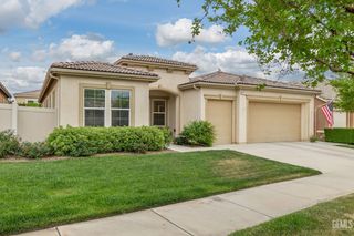 6211 Shelburne Drive, Bakersfield, CA 93306
