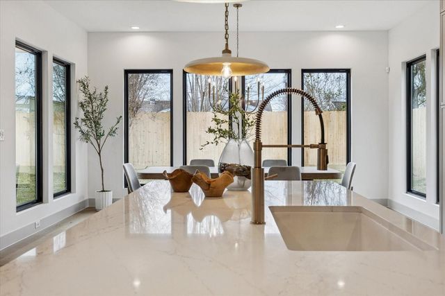 7210 Jalna Street, Houston, TX 77055