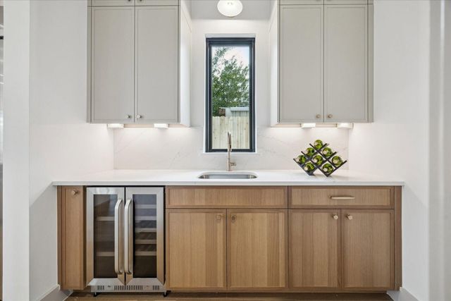 7210 Jalna Street, Houston, TX 77055