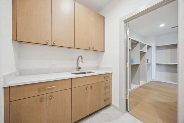 7210 Jalna Street, Houston, TX 77055