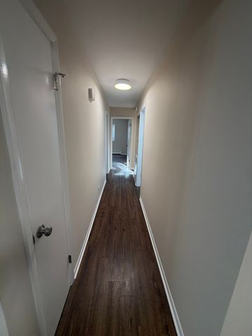 516 S La Grange Road 1, La Grange, IL 60525