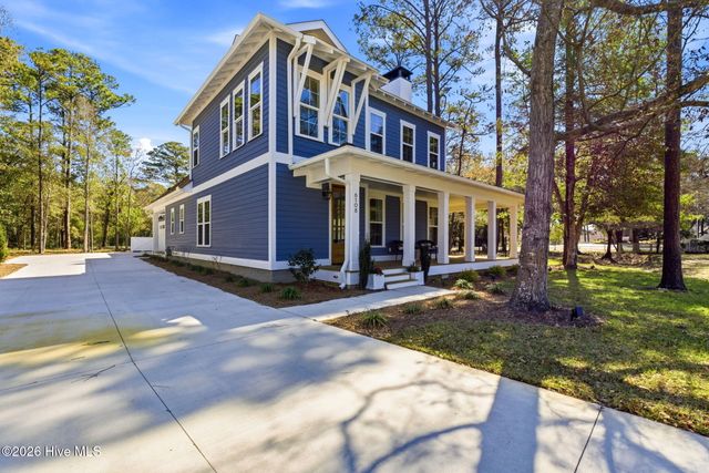 6108 Harbor Oaks Drive, Southport, NC 28461