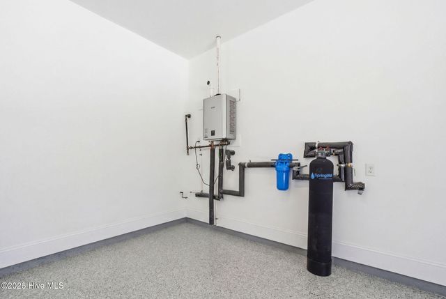 6108 Harbor Oaks Drive, Southport, NC 28461