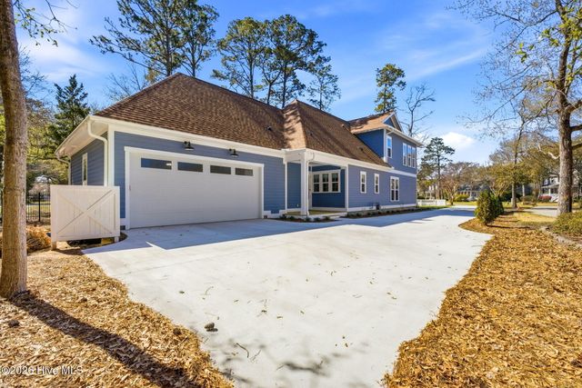 6108 Harbor Oaks Drive, Southport, NC 28461