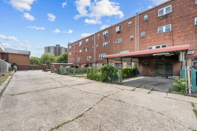 1010 Van Siclen Avenue, Brooklyn, NY 11207