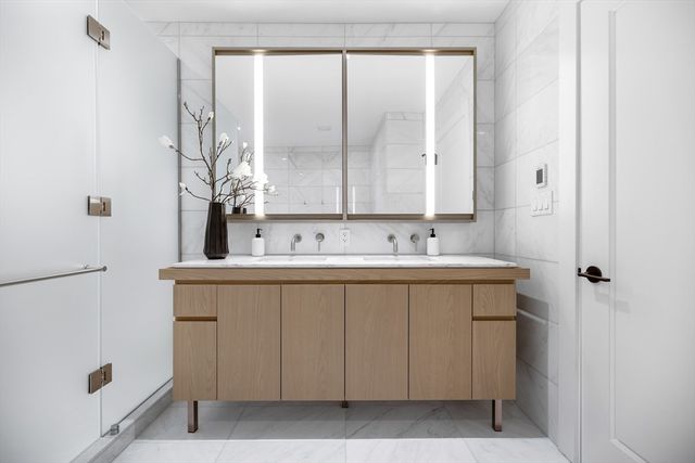 430 Stuart St 27DE, Boston, MA 02116