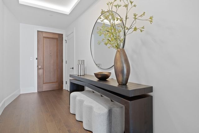 430 Stuart St 27DE, Boston, MA 02116