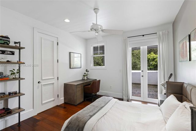 6845 SW 98th St, Pinecrest, FL 33156