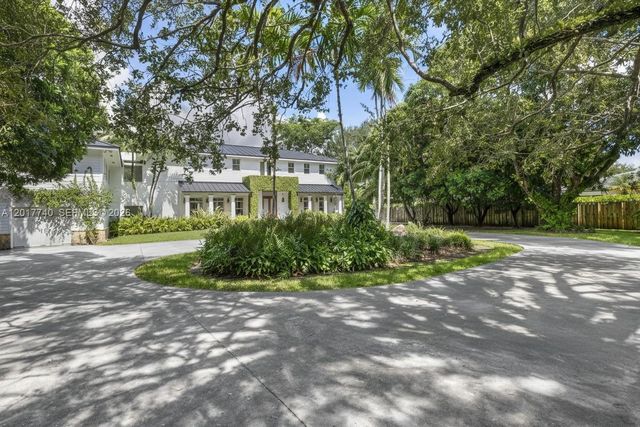 6845 SW 98th St, Pinecrest, FL 33156