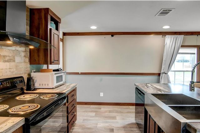 10761 NE 110TH LANE, Archer, FL 32618