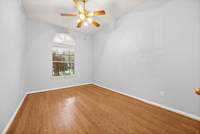 4902 Bonny Loch Lane, Houston, TX 77084