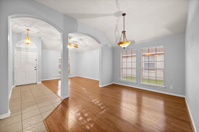 4902 Bonny Loch Lane, Houston, TX 77084