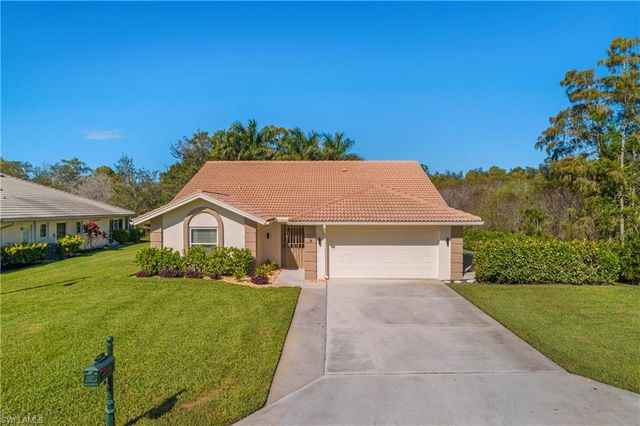 401 Countryside DR, Naples, FL 34104