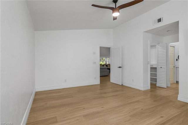 401 Countryside DR, Naples, FL 34104