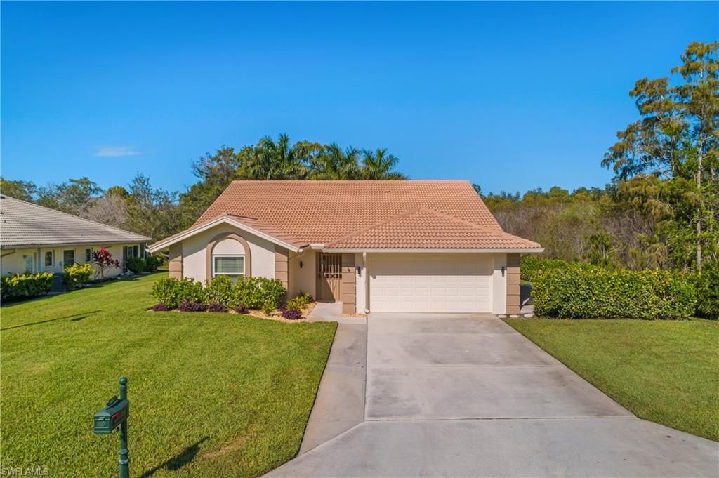401 Countryside DR, Naples, FL 34104