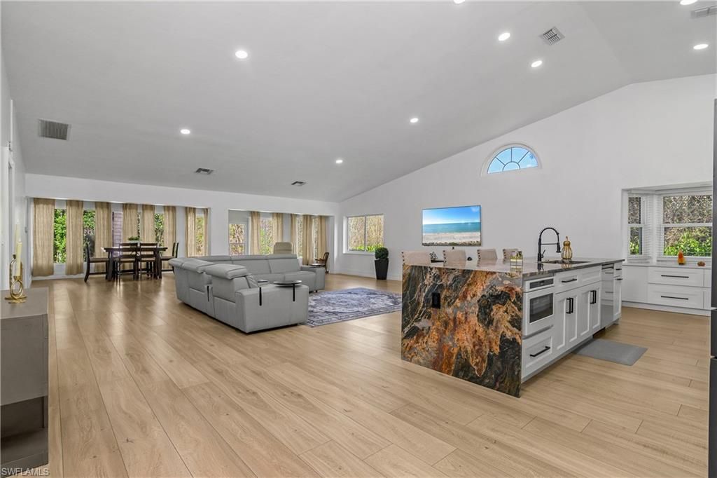 401 Countryside DR, NAPLES, FL 34104 — photo 3