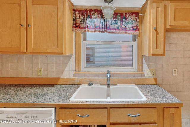 3230 Stabler Street, Lansing, MI 48910