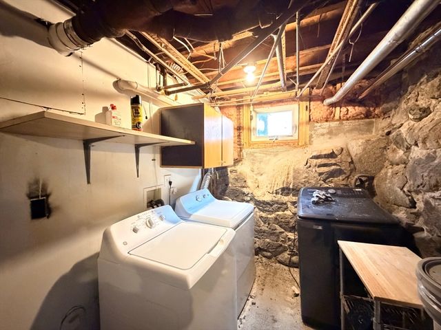 341 Linwood Ave 2, Newton, MA 02460