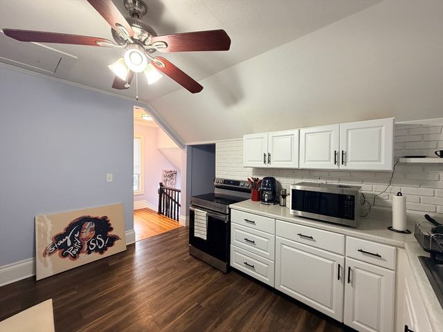 341 Linwood Ave 2, Newton, MA 02460