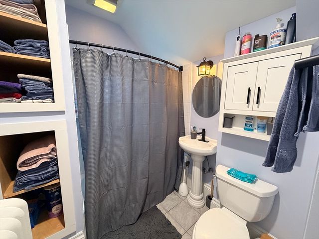 341 Linwood Ave 2, Newton, MA 02460