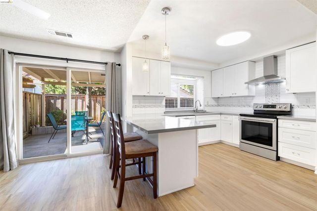 2135 Rock Pass Pl, Martinez, CA 94553