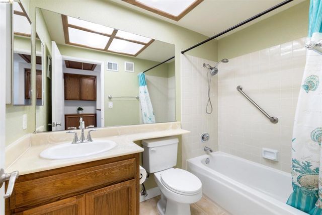 2135 Rock Pass Pl, Martinez, CA 94553