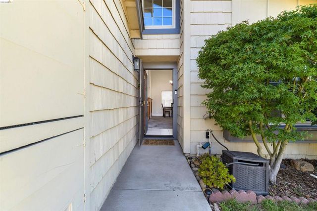 2135 Rock Pass Pl, Martinez, CA 94553