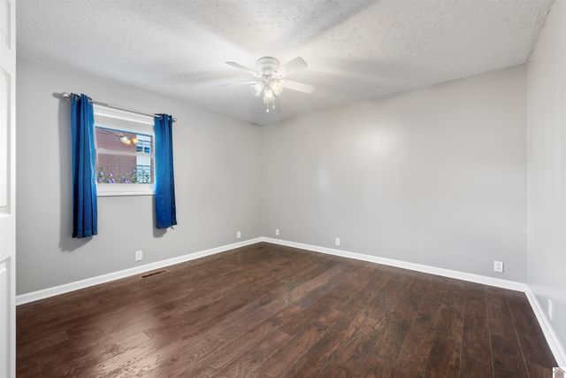 513 W Lockridge Street, Mayfield, KY 42066