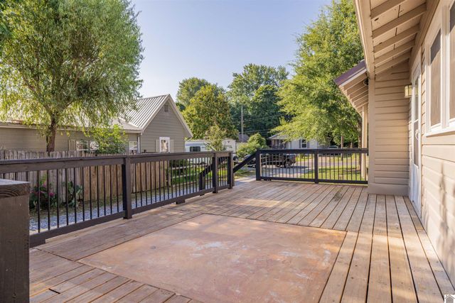 513 W Lockridge Street, Mayfield, KY 42066