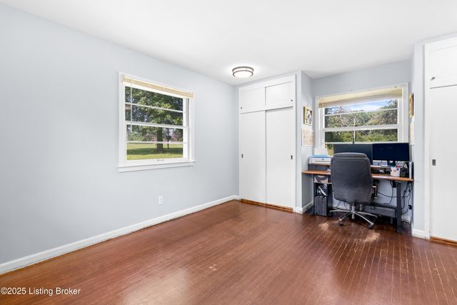 5901 S Watterson Trail, Louisville, KY 40291